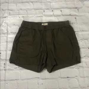 Madewell Khaki Green short - Size M